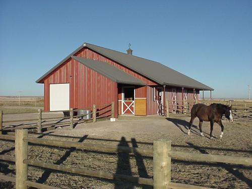 Horsebarn3